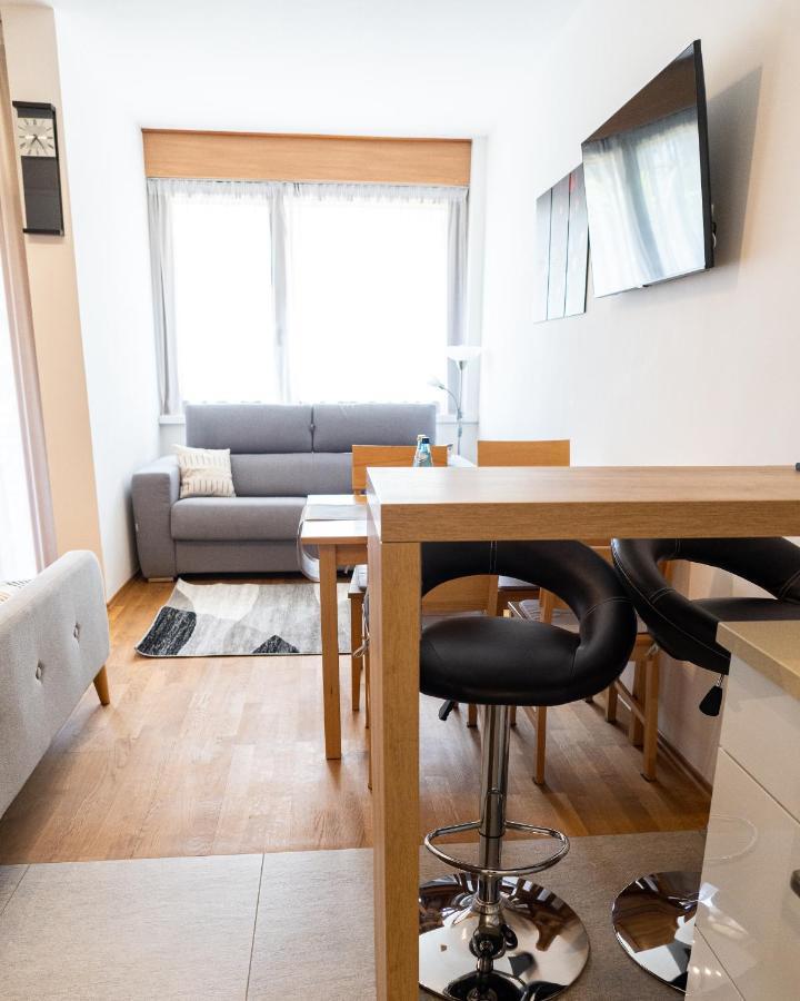 Flow Apartments Astoria Мерано Экстерьер фото