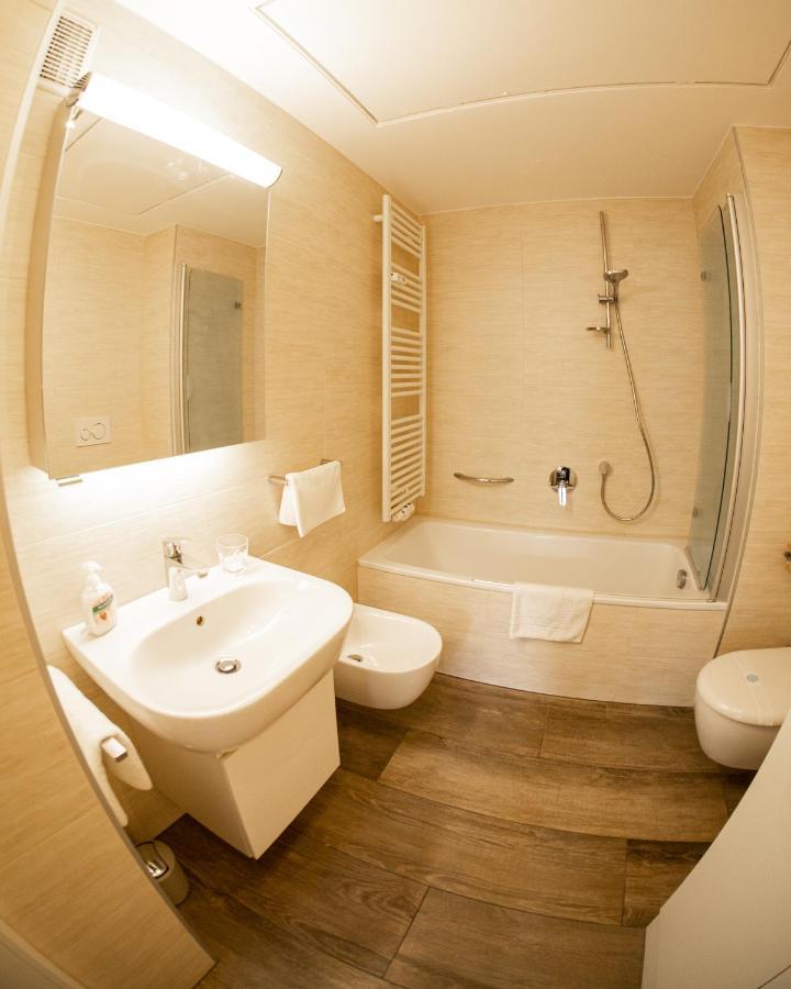Flow Apartments Astoria Мерано Экстерьер фото